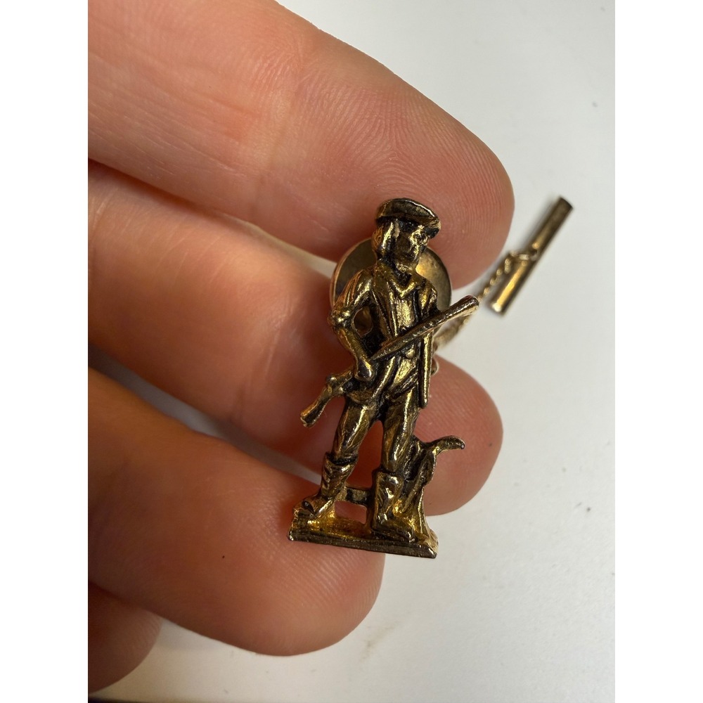 Vintage Gold Tone Frontiersman Hunter with Dog Tie Tack with Chain T-Bar